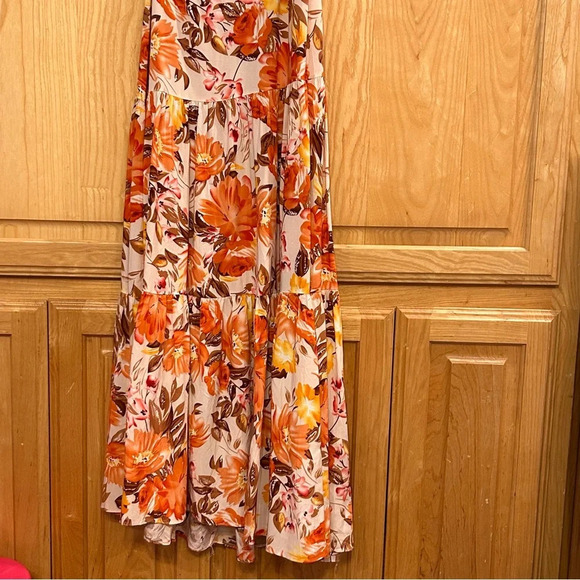 Petal & Pup Marietta Floral One-Shoulder Sundress Orange floral maxi size 4 - Picture 3 of 12